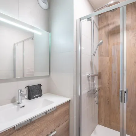 Apartamento Skis Aux Pieds, 8 Pers, Parking, Alpe D'huez - Fr-1-645-96 *
